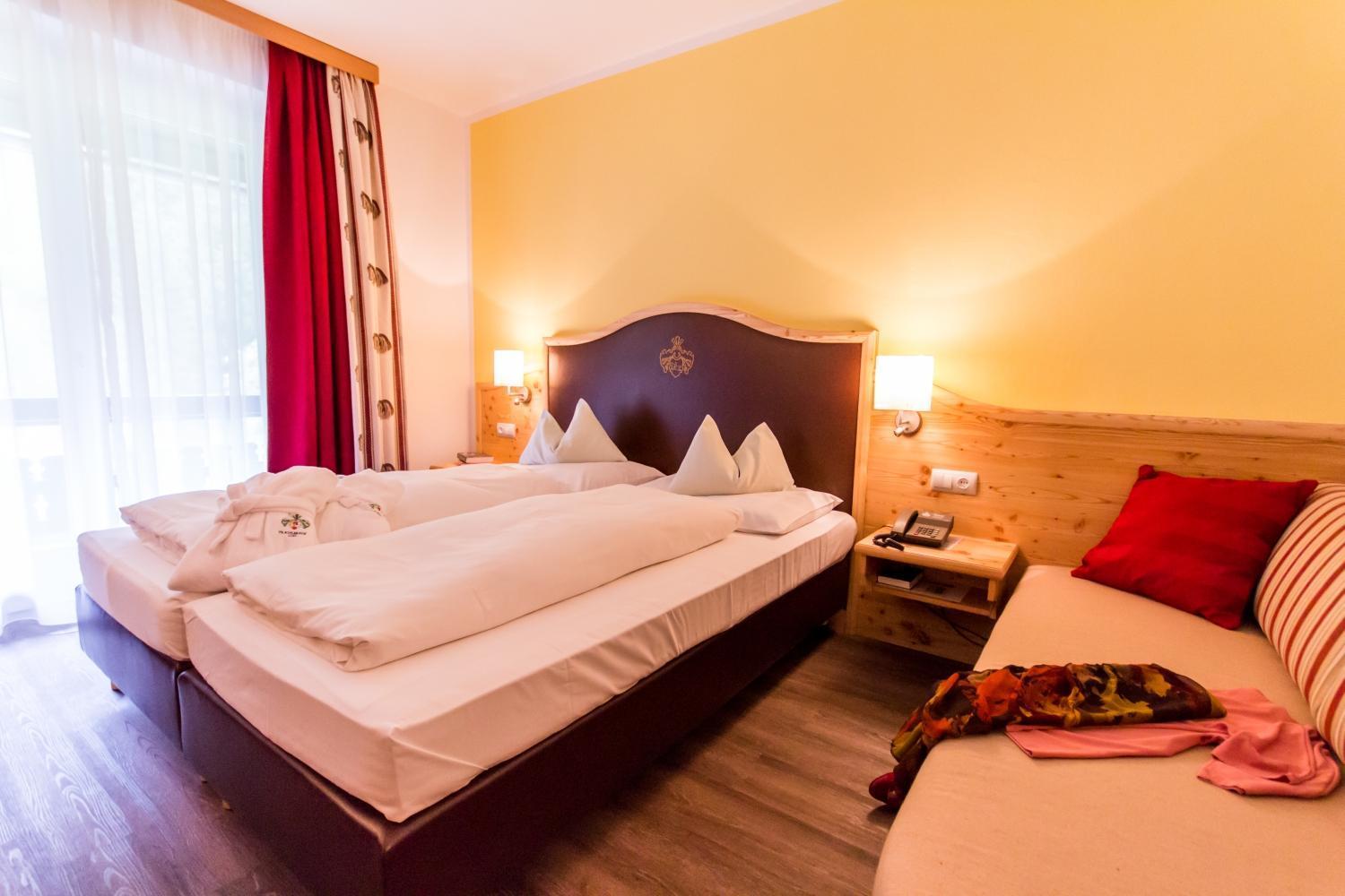 Hotel Trattlerhof バド クラインキルヒハイム エクステリア 写真